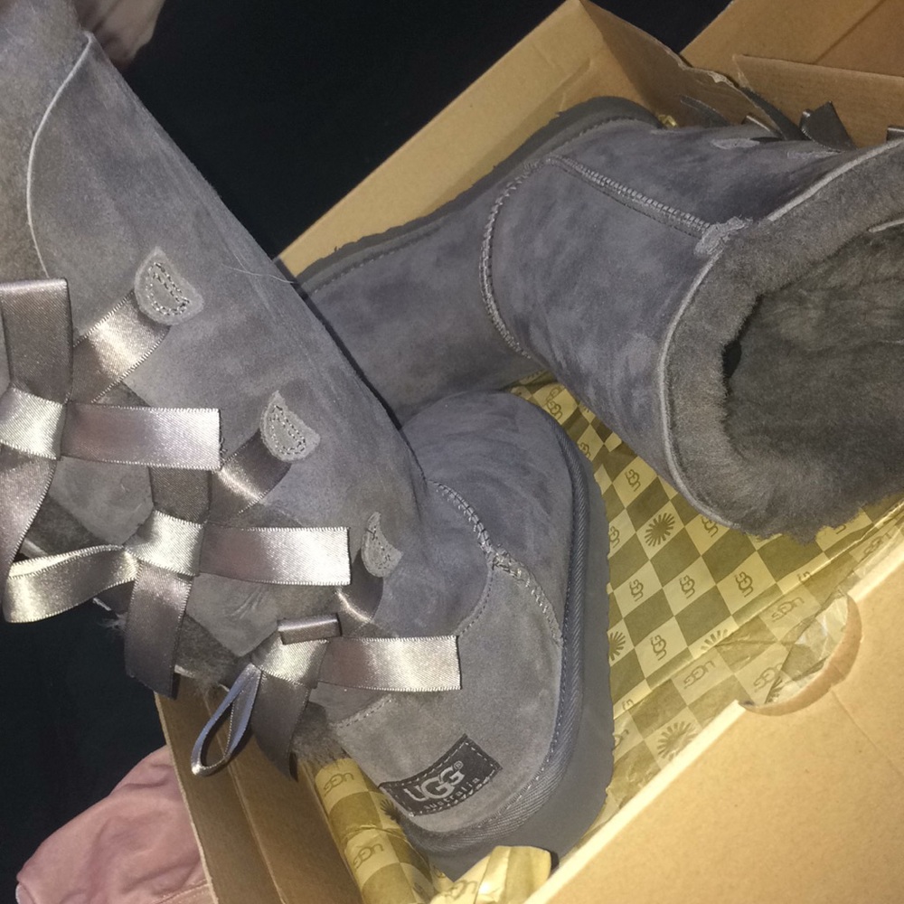 Bow uggs